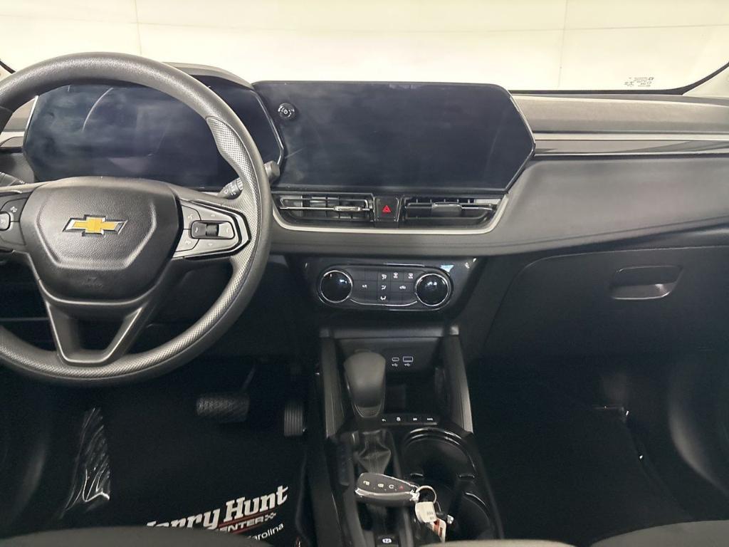 used 2024 Chevrolet TrailBlazer car, priced at $23,700