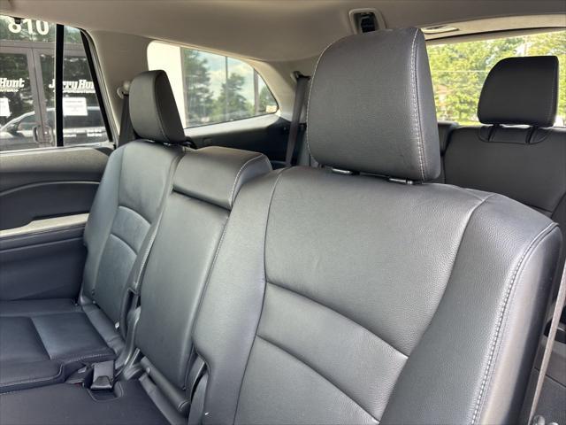 used 2022 Honda Pilot car, priced at $30,400