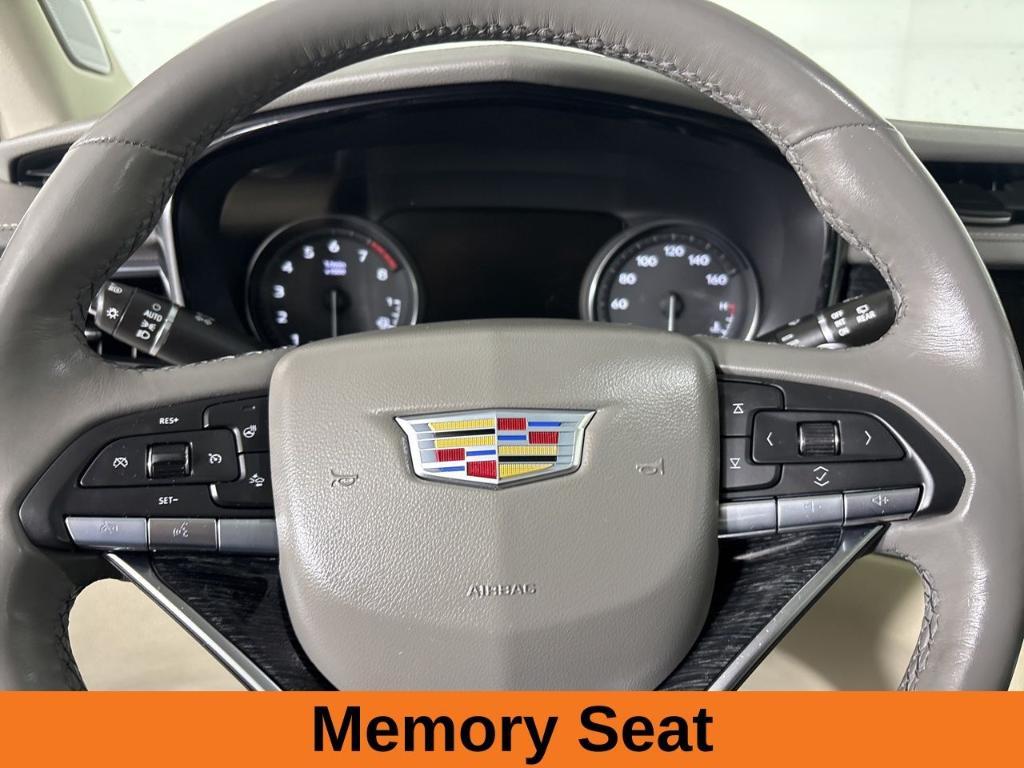 used 2023 Cadillac XT6 car, priced at $33,988