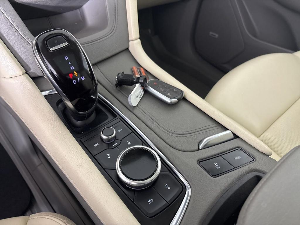 used 2023 Cadillac XT6 car, priced at $33,988