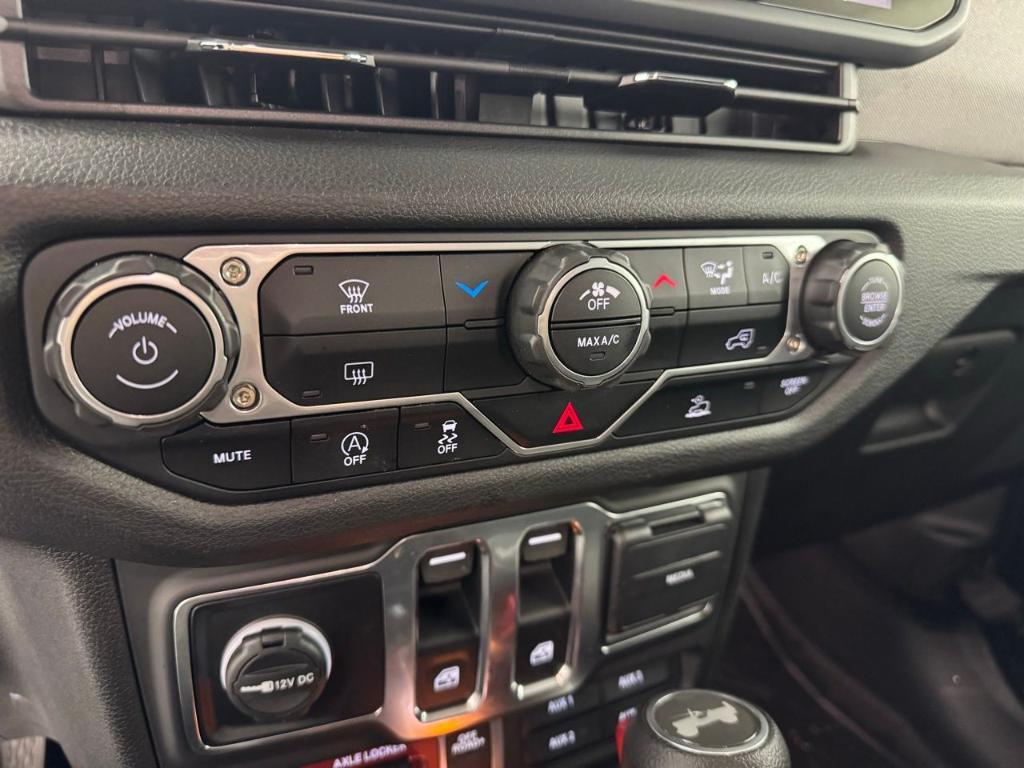 used 2025 Jeep Wrangler car, priced at $36,988