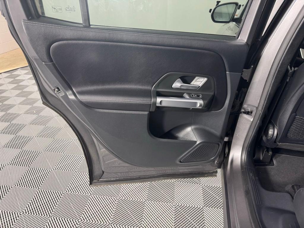 used 2022 Mercedes-Benz GLB 250 car, priced at $29,565