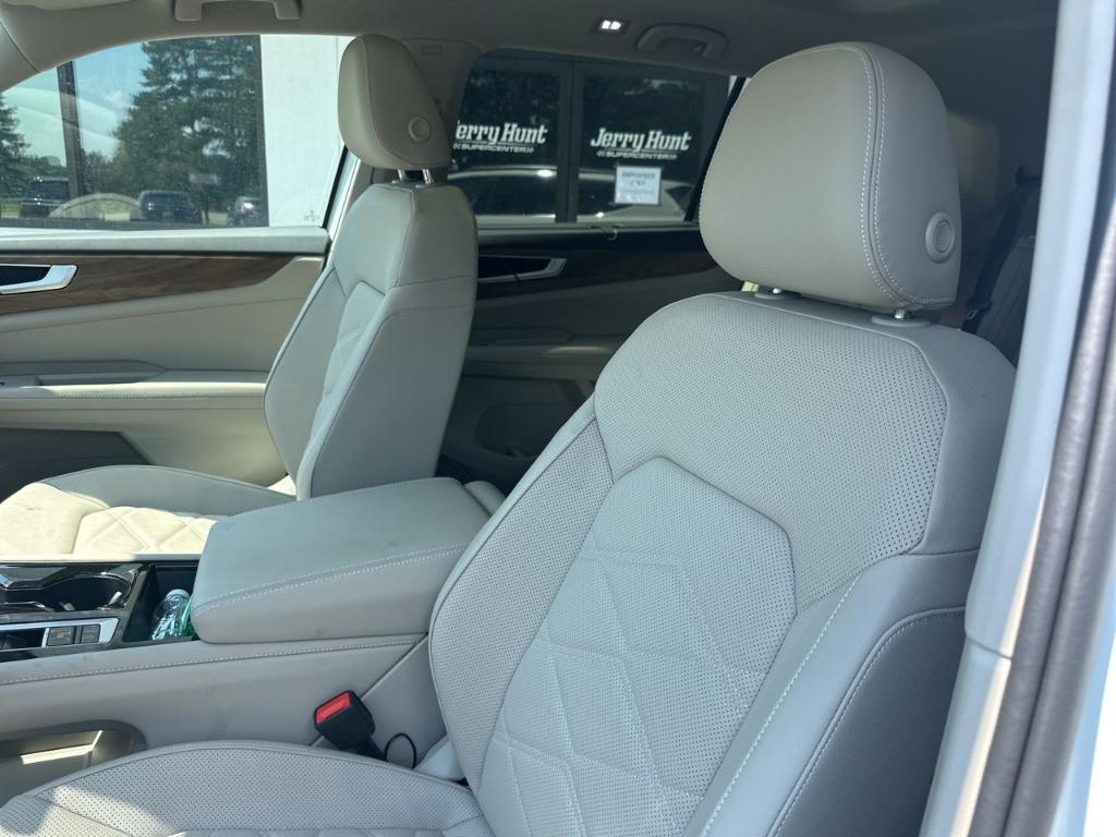 used 2025 Volkswagen Atlas car, priced at $39,988