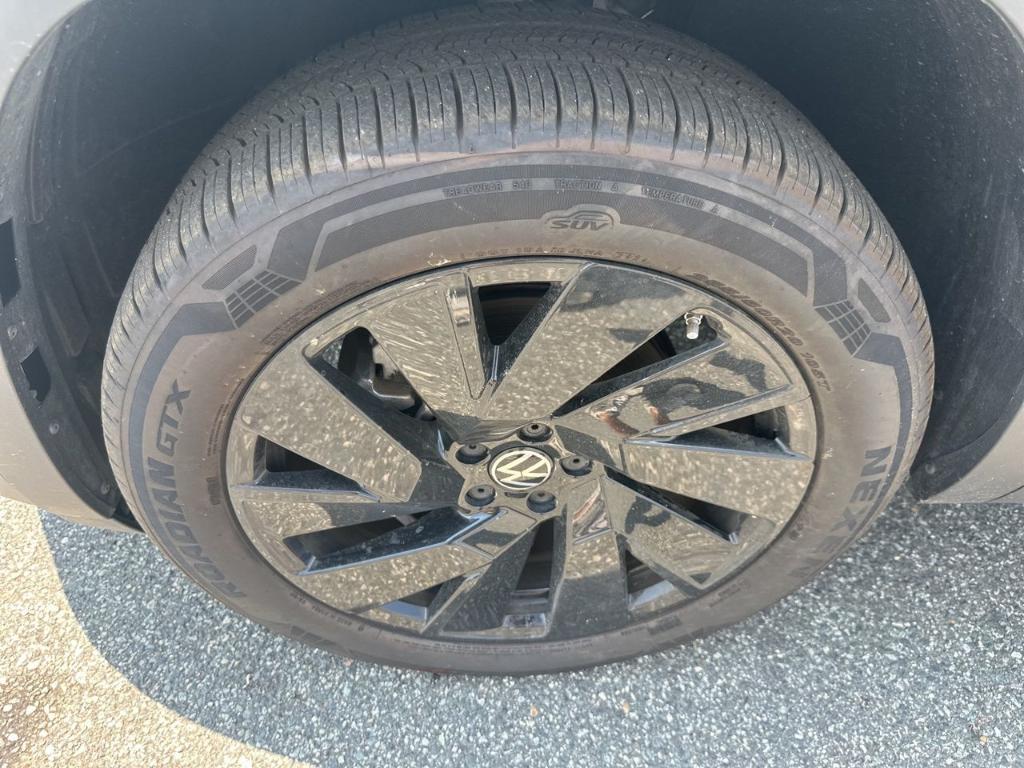 used 2025 Volkswagen Atlas car, priced at $39,988