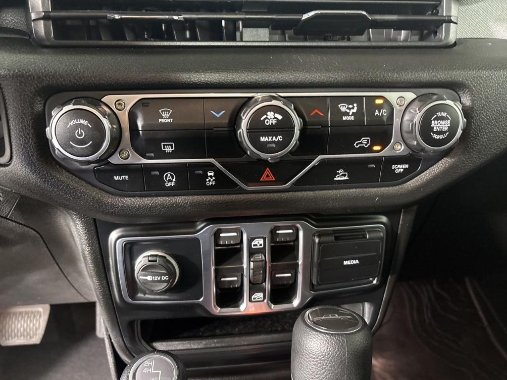 used 2025 Jeep Gladiator car, priced at $36,200