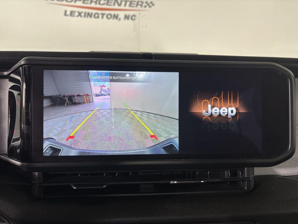 used 2025 Jeep Gladiator car, priced at $36,200