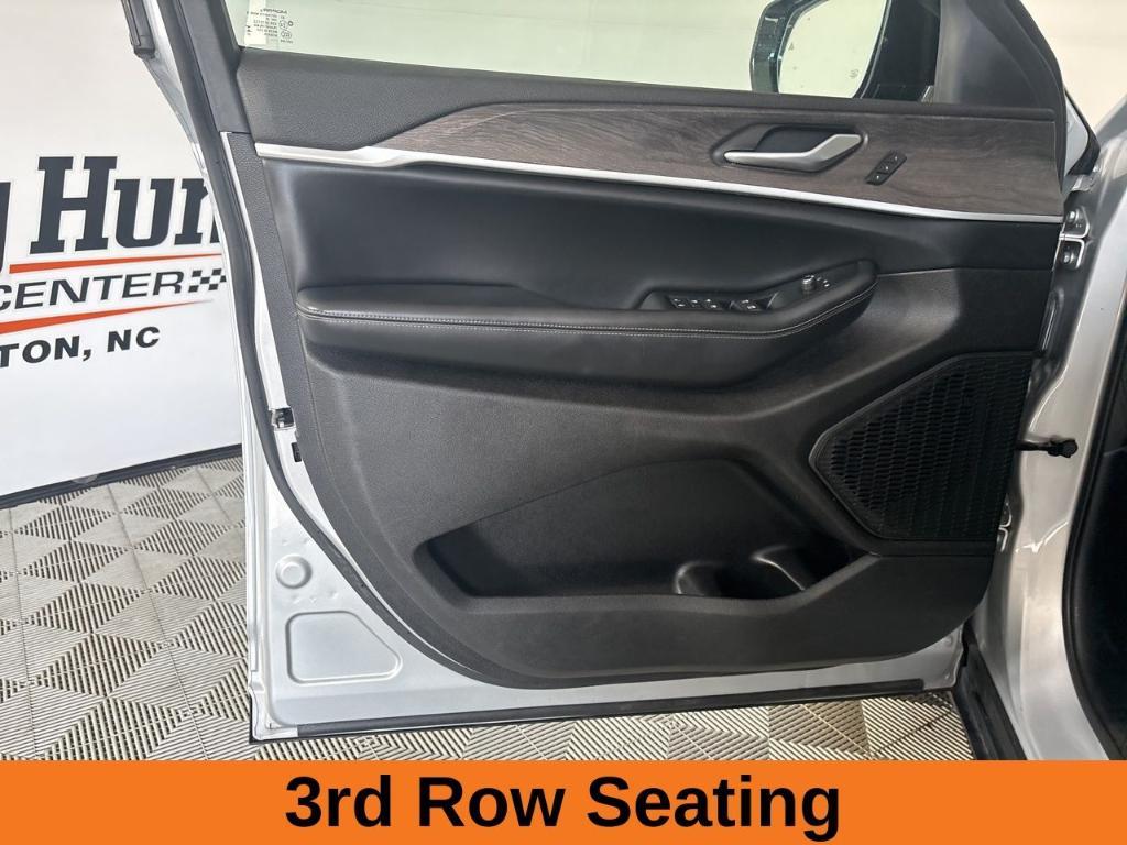 used 2024 Jeep Grand Cherokee L car, priced at $36,500