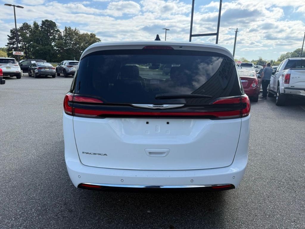 used 2024 Chrysler Pacifica car, priced at $32,126