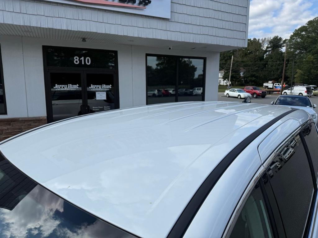 used 2024 Chrysler Pacifica car, priced at $32,126