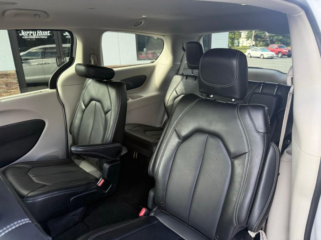 used 2024 Chrysler Pacifica car, priced at $32,126