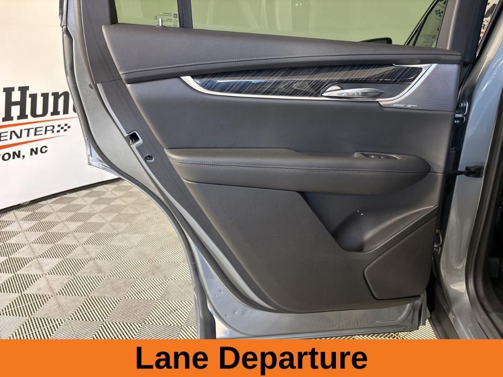 used 2025 Cadillac XT6 car, priced at $44,988