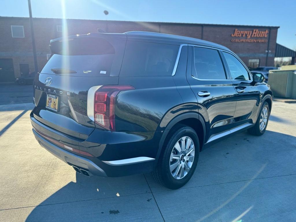 used 2024 Hyundai Palisade car, priced at $33,700