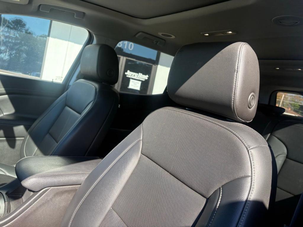 used 2022 GMC Acadia car, priced at $29,788