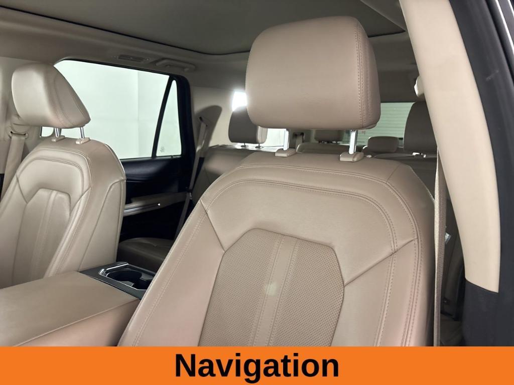 used 2024 Ford Expedition car, priced at $49,888