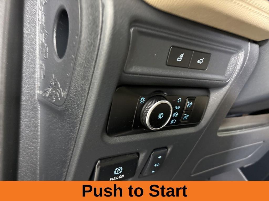 used 2024 Ford Expedition car, priced at $49,888