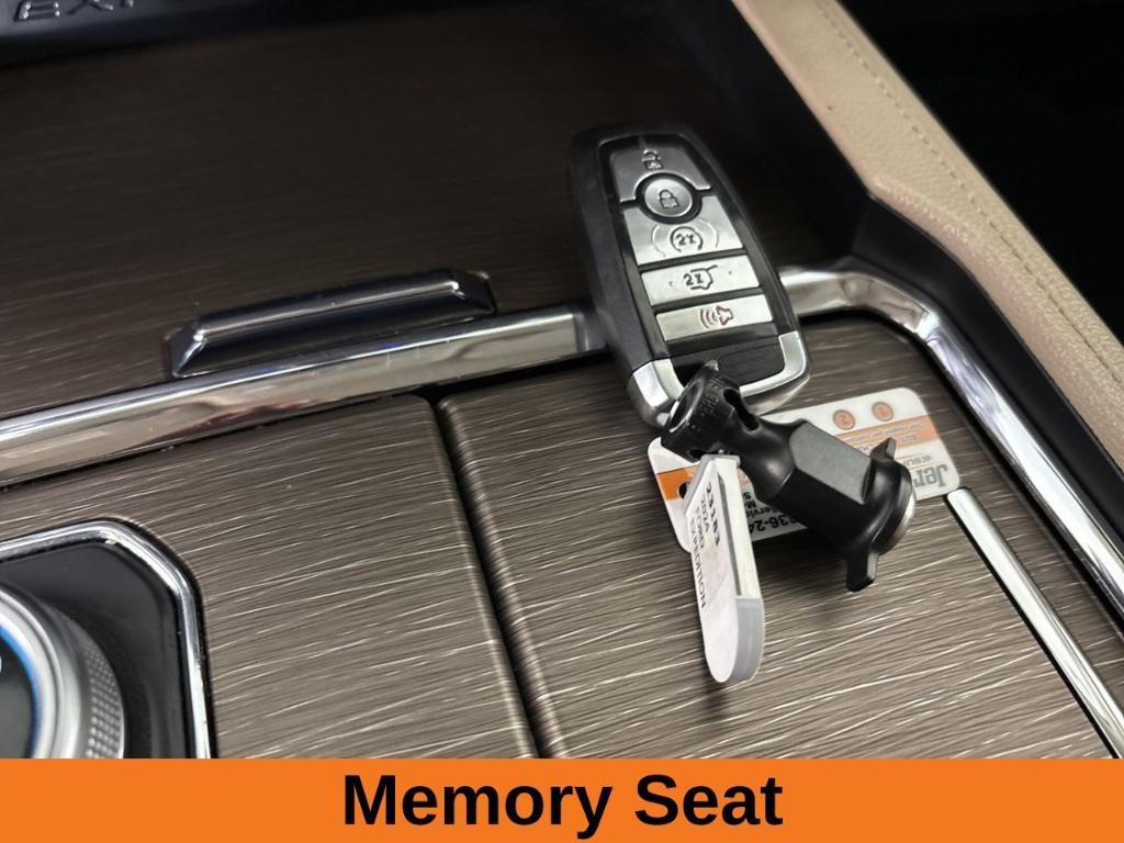 used 2024 Ford Expedition car, priced at $49,888