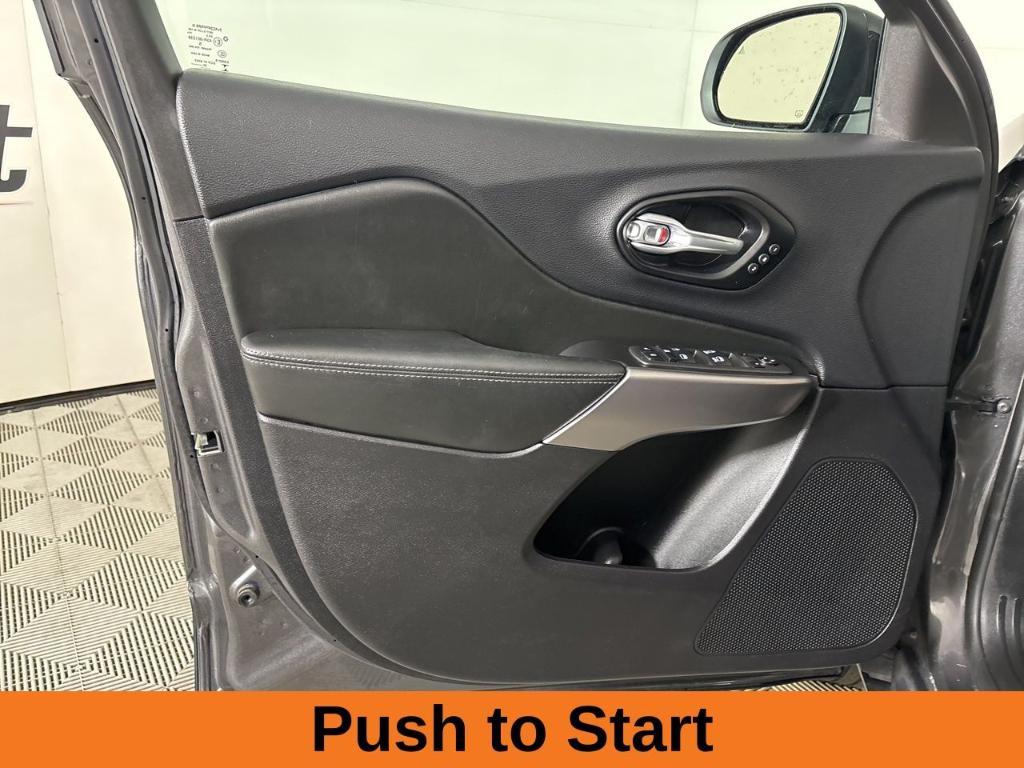 used 2022 Jeep Cherokee car, priced at $24,400