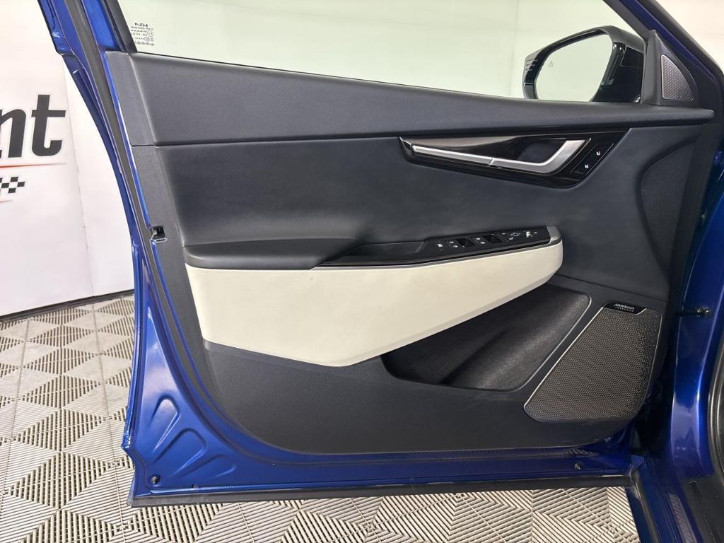 used 2022 Kia EV6 car, priced at $24,600