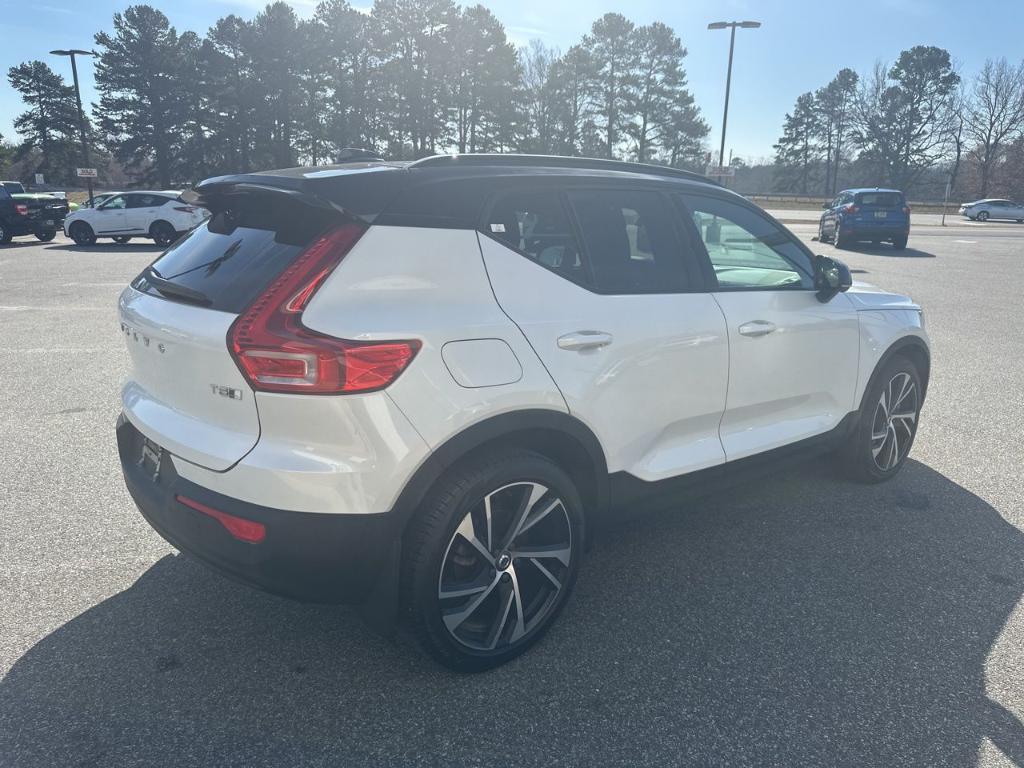 used 2022 Volvo XC40 car, priced at $30,400