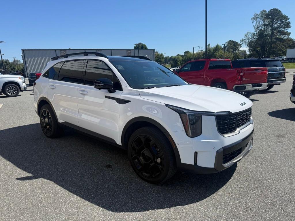 used 2025 Kia Sorento car, priced at $37,900