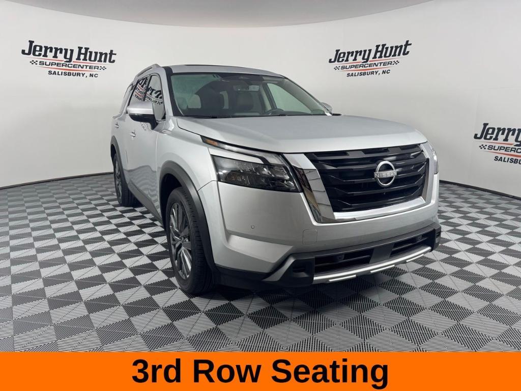 used 2025 Nissan Pathfinder car, priced at $41,500