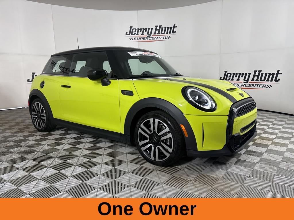 used 2023 MINI Hardtop car, priced at $26,100