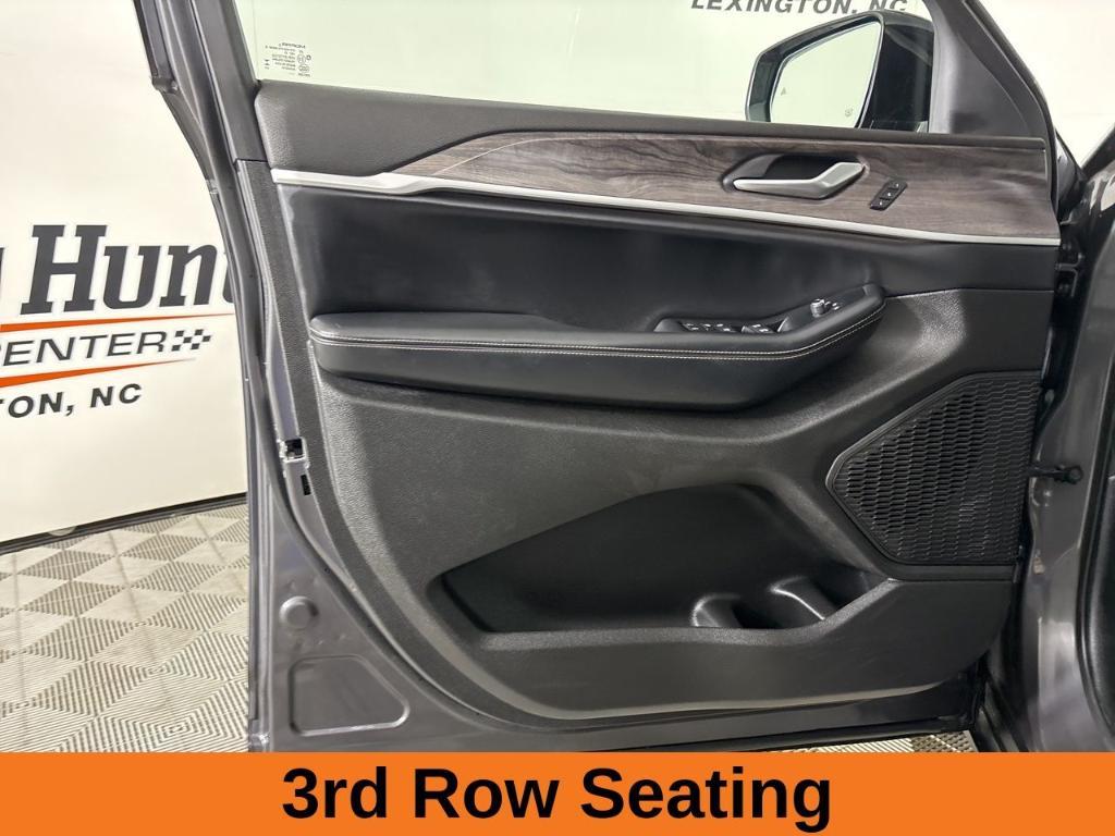 used 2024 Jeep Grand Cherokee L car, priced at $37,300