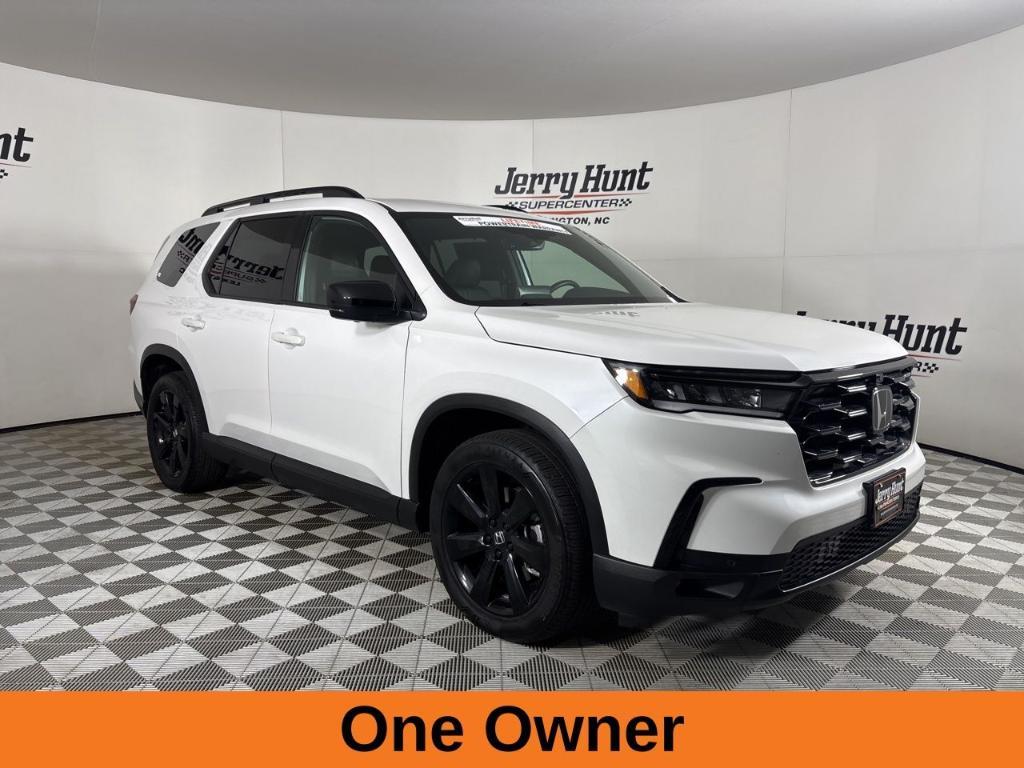 used 2025 Honda Pilot car, priced at $48,900