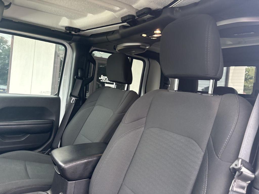 used 2021 Jeep Gladiator car, priced at $29,717