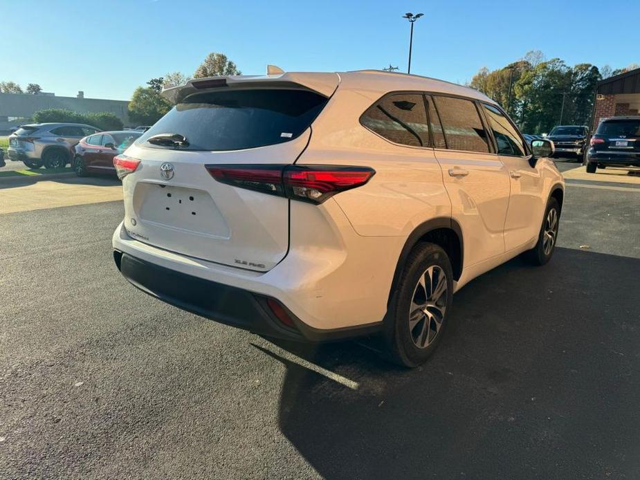 used 2020 Toyota Highlander car, priced at $30,500