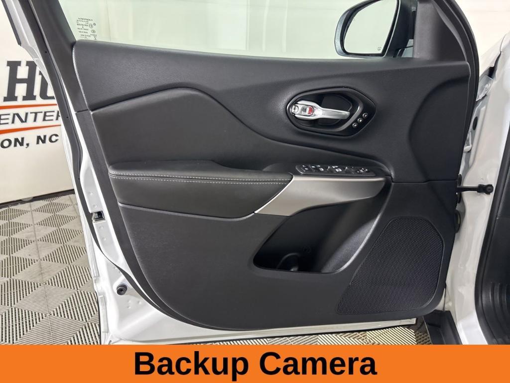 used 2022 Jeep Cherokee car, priced at $21,900