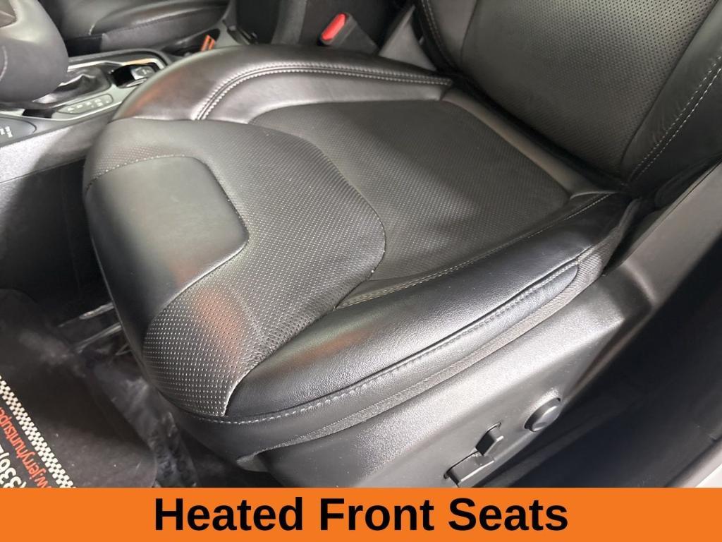 used 2022 Jeep Cherokee car, priced at $21,900