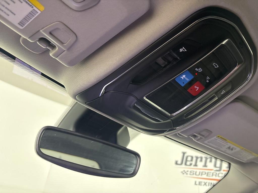 used 2024 Jeep Grand Cherokee car, priced at $38,900