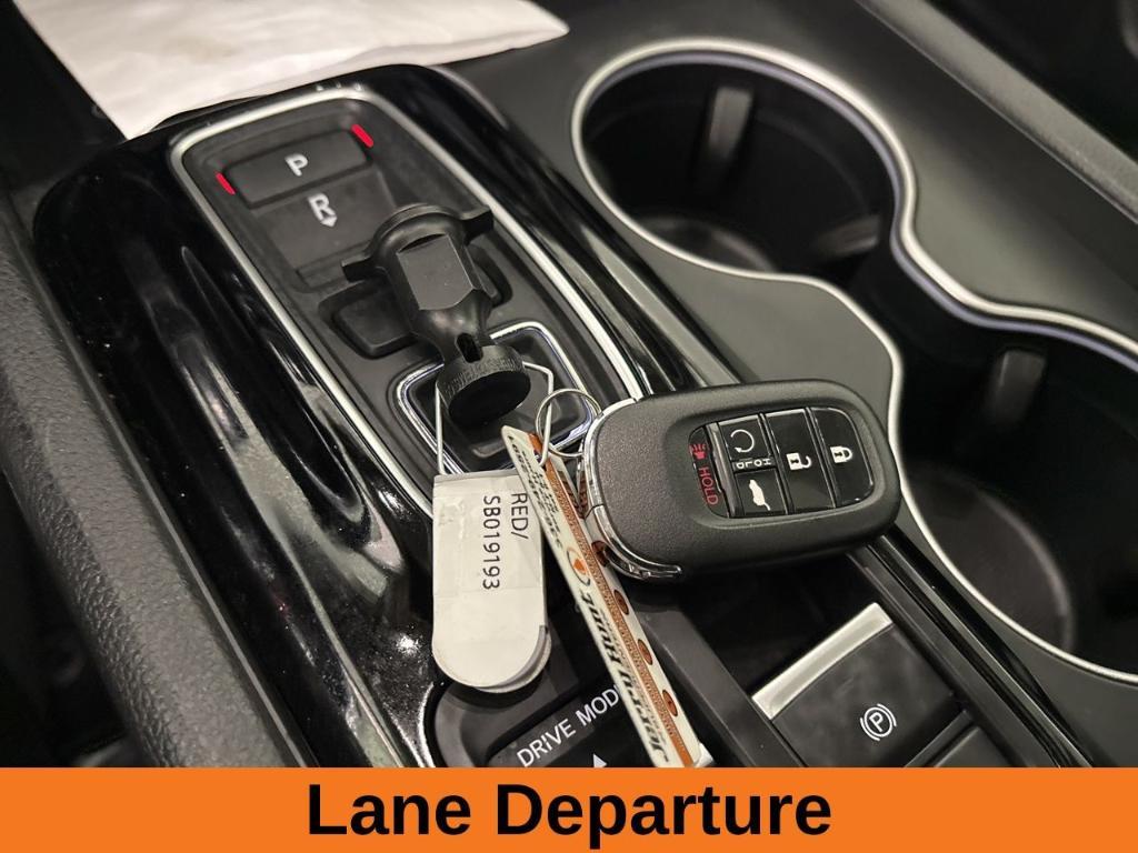 used 2025 Honda Pilot car, priced at $42,900