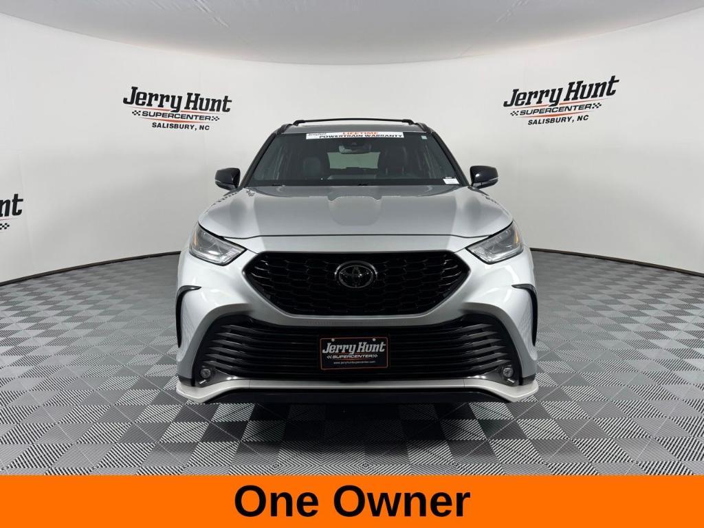used 2023 Toyota Highlander car, priced at $40,000