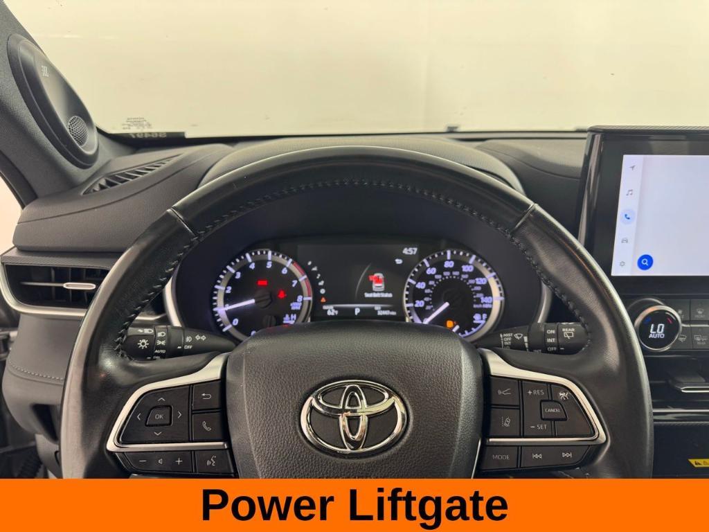 used 2023 Toyota Highlander car, priced at $40,000