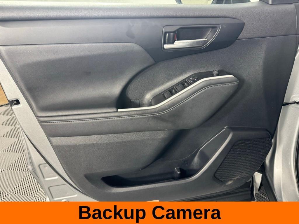 used 2023 Toyota Highlander car, priced at $40,000