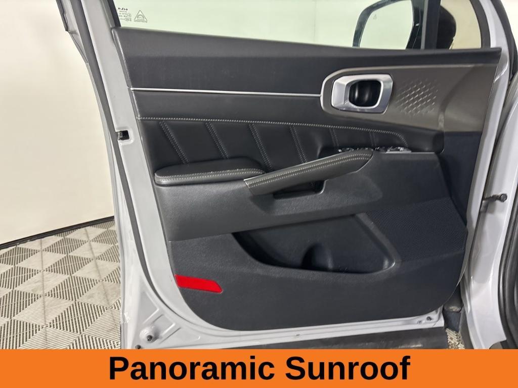 used 2022 Kia Sorento car, priced at $30,325