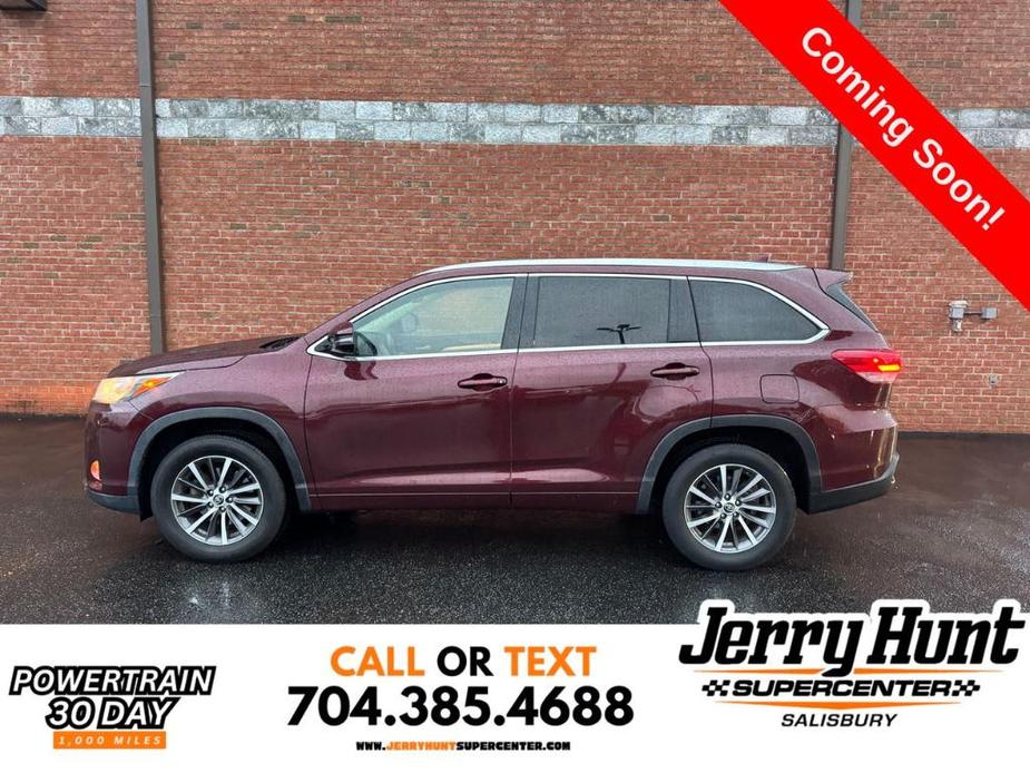 used 2017 Toyota Highlander car, priced at $24,988