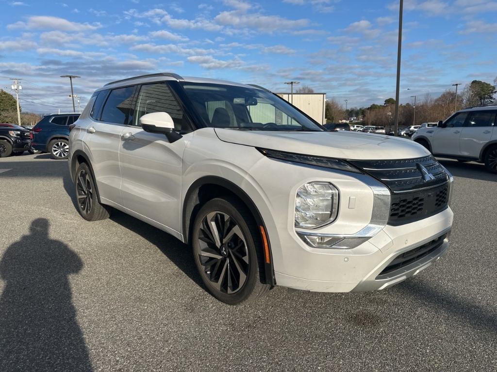 used 2022 Mitsubishi Outlander car, priced at $25,800