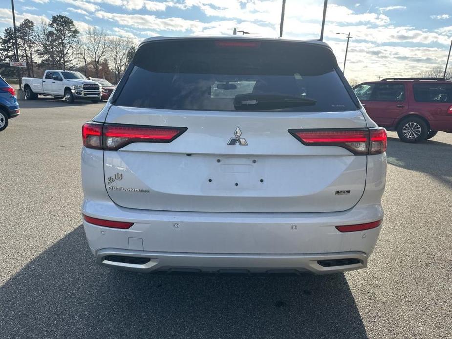 used 2022 Mitsubishi Outlander car, priced at $25,800