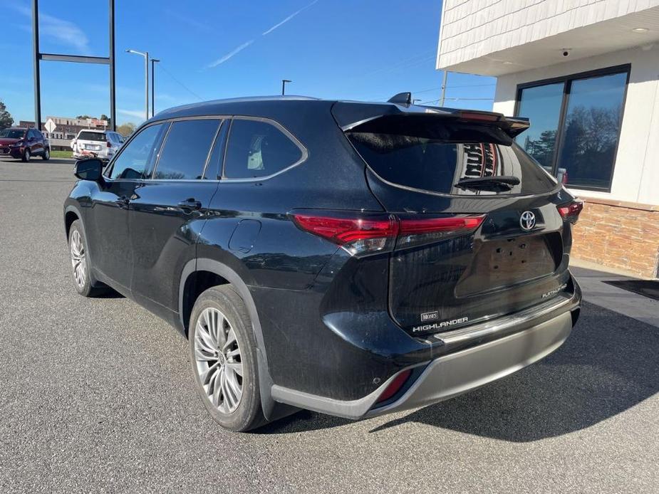 used 2022 Toyota Highlander car, priced at $41,927