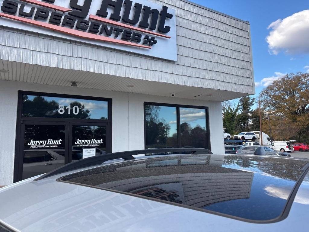 used 2022 Chevrolet Equinox car, priced at $22,209