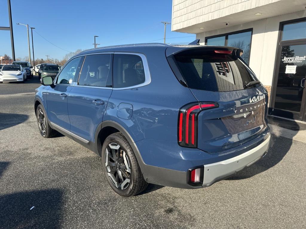 used 2024 Kia Telluride car, priced at $36,900