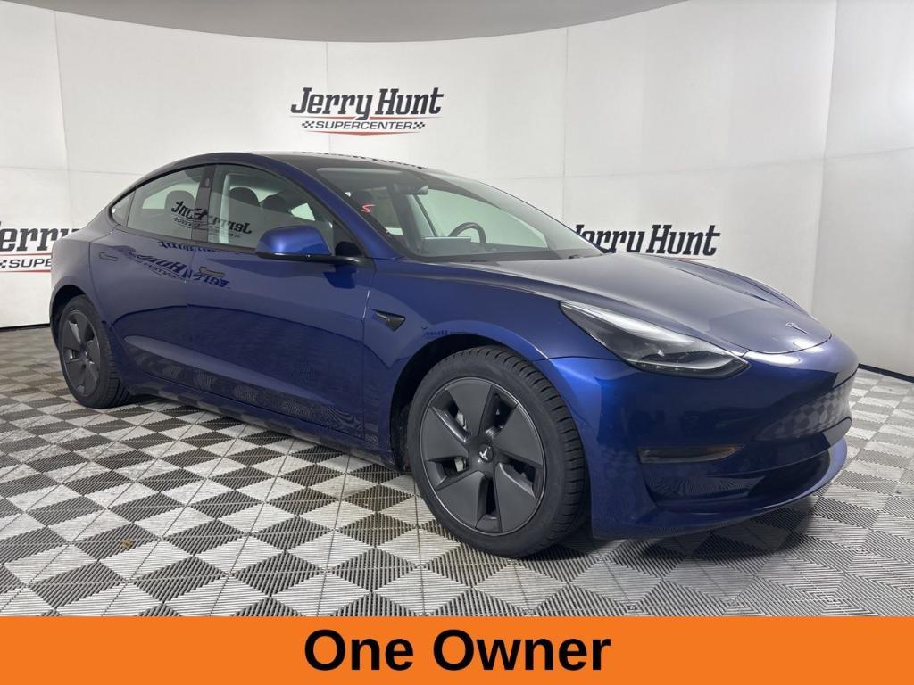 used 2021 Tesla Model 3 car, priced at $26,499