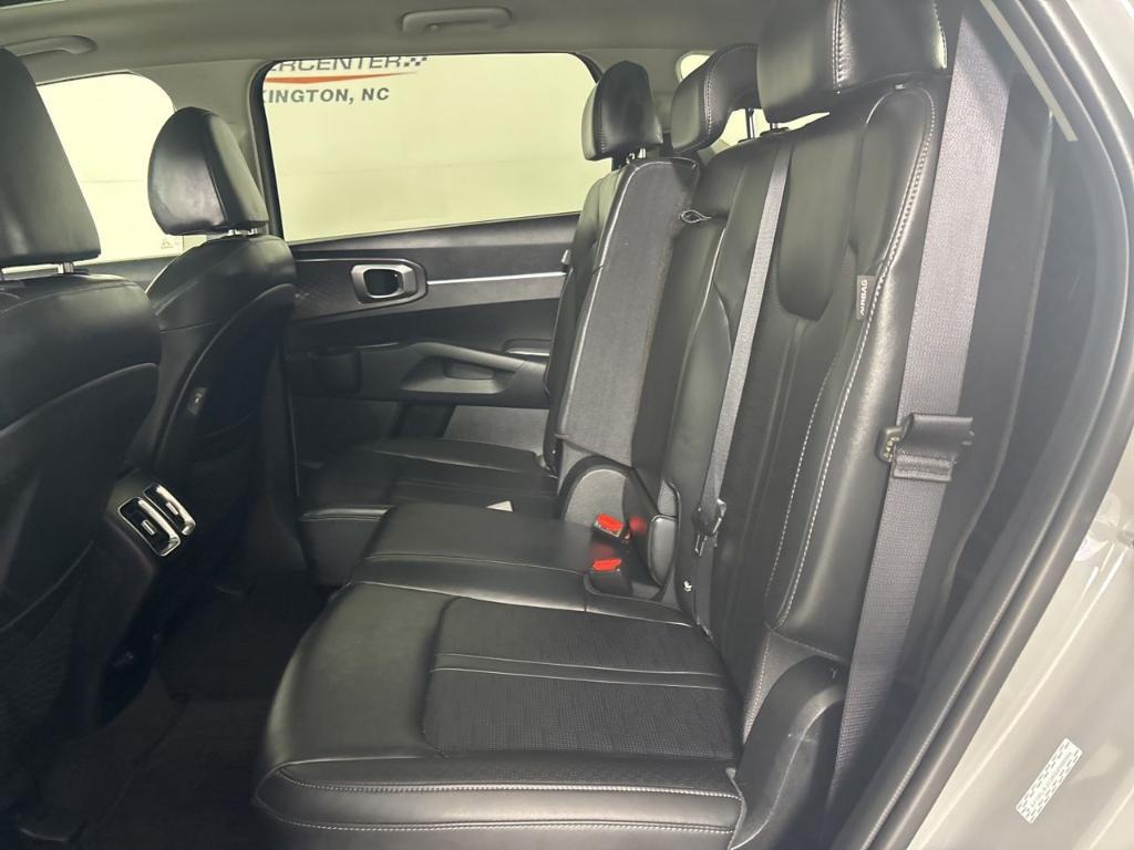used 2024 Kia Sorento car, priced at $29,600