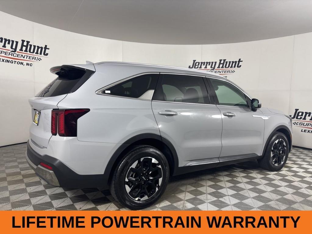 used 2024 Kia Sorento car, priced at $29,600