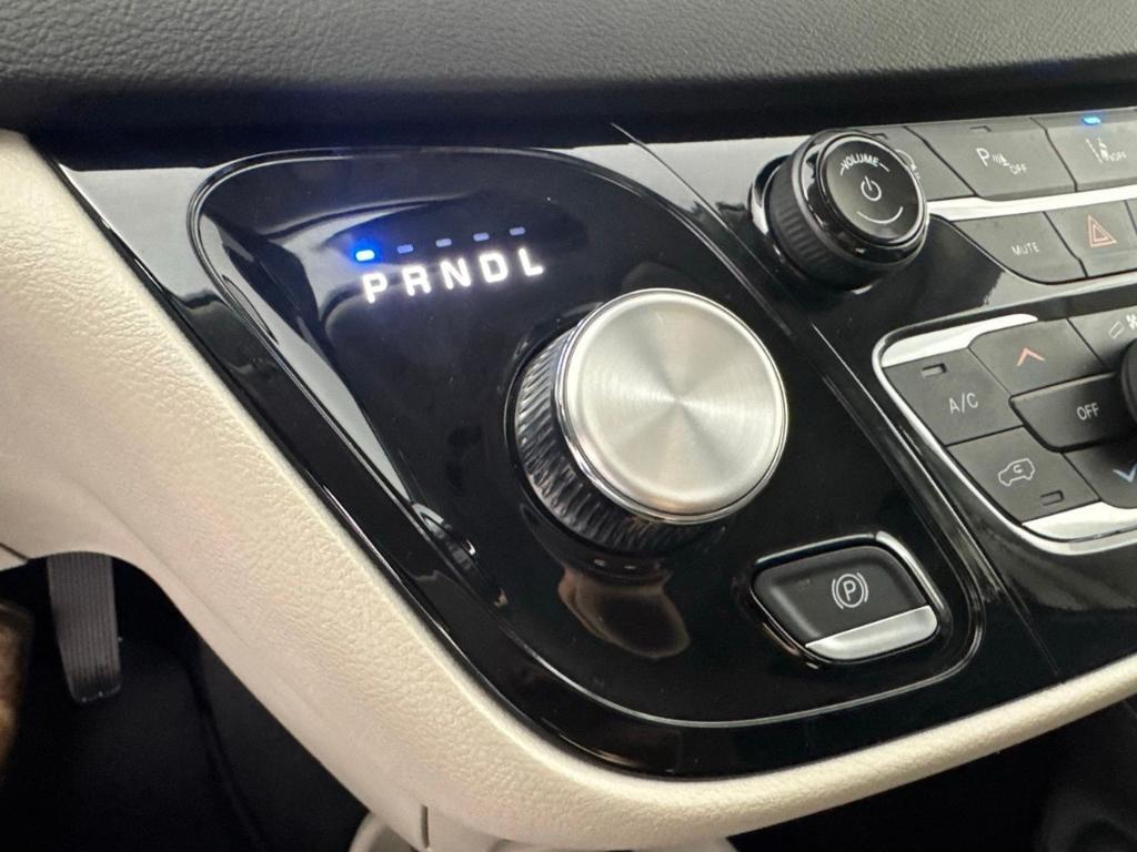used 2024 Chrysler Pacifica car, priced at $30,400