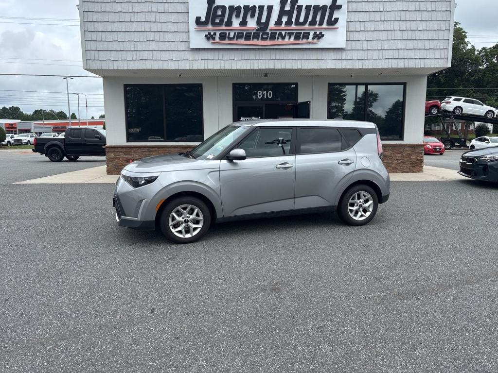 used 2023 Kia Soul car, priced at $18,317
