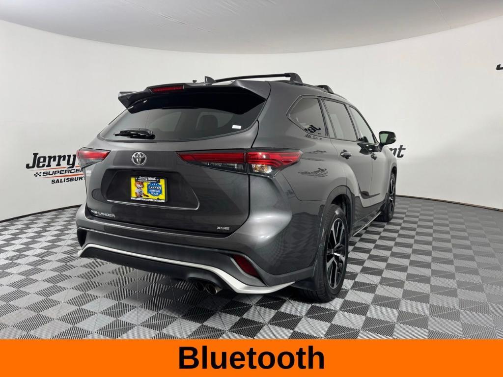 used 2022 Toyota Highlander car, priced at $36,320